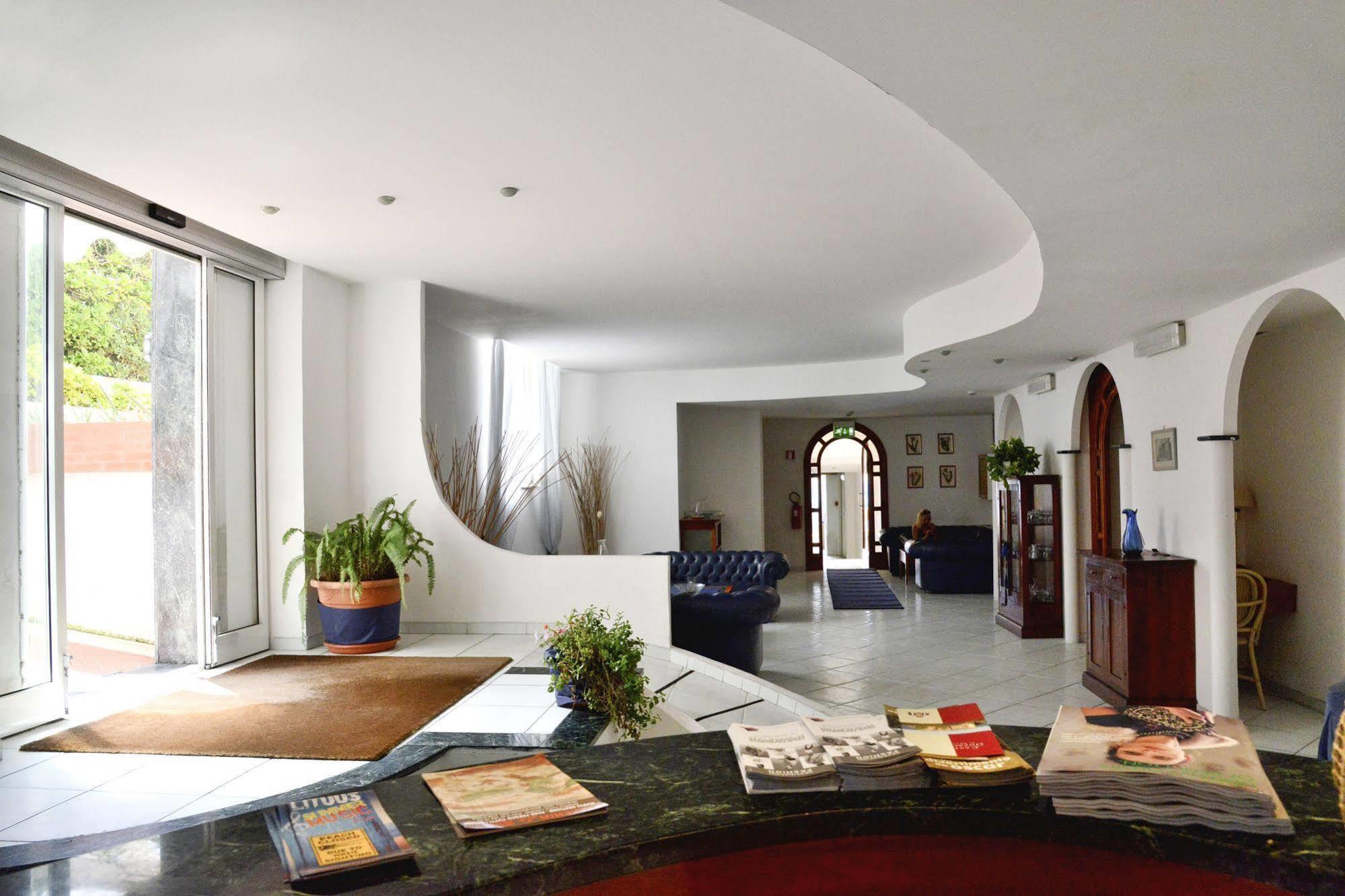 Del Sole 3* Santa Marinella